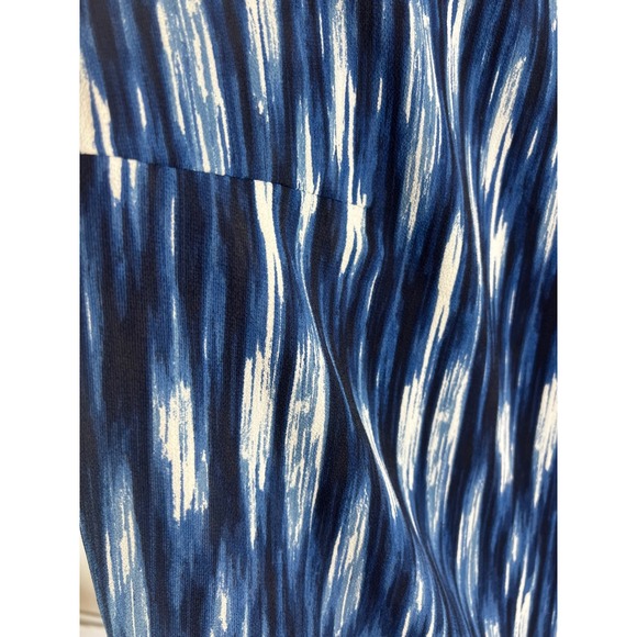 Lane‎ Bryant Halter Top with Hankerchief Hem Size 24 Plus Navy White Ikat NEW - Picture 10 of 10